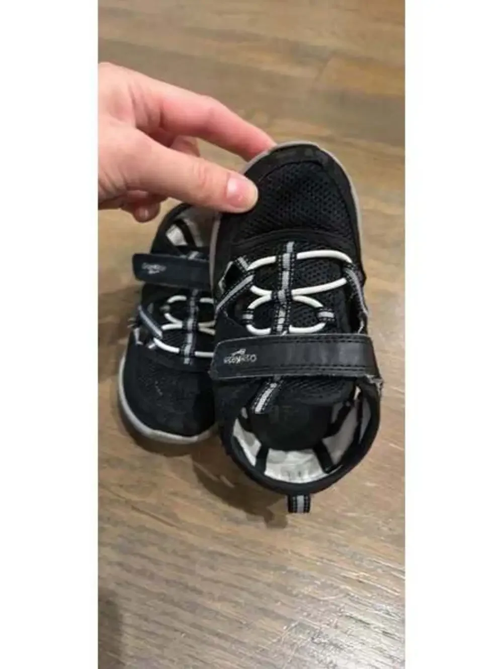 OshKosh B'gosh Toddler Water Shoes